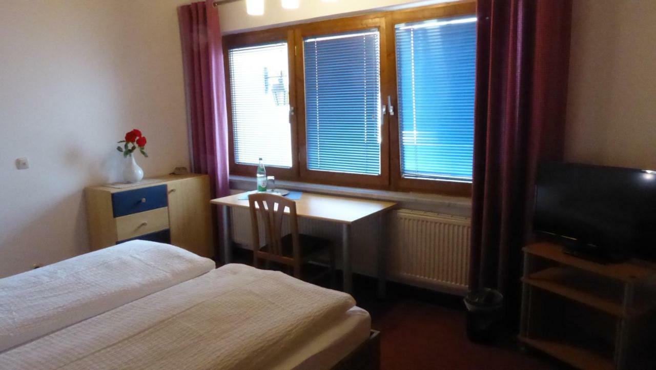 Hotel Haus Rosmarin à Schrobenhausen Extérieur photo